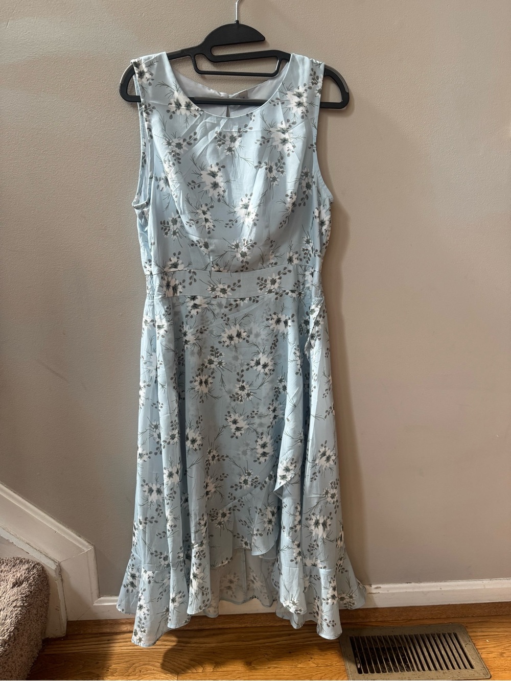 Light Blue Floral Sleeveless Midi Dress